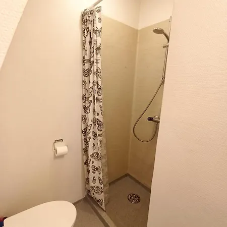 Apartment In With Free Parking