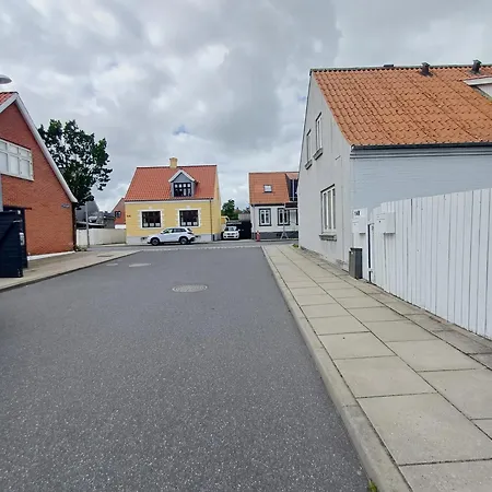 Apartment In With Free Parking *